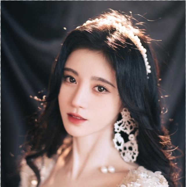 鞠婧祎|男网红称鞠婧祎做了颧骨内推后遗症多,网嘲难怪她吃面包嚼几十次