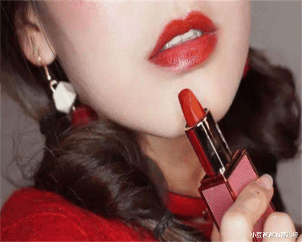 小豆爸爸的育儿经|5岁女童直播间上演“纯欲风”，内容过火引热议，家长啃小无底线