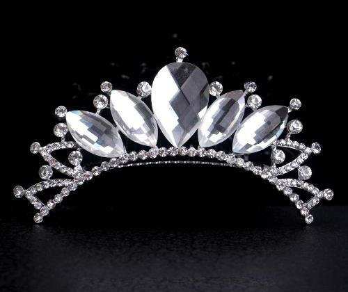 舜网 凭直觉你认为哪棵树后面有人，测你身边谁偷偷地喜欢你，爱情道路会一帆风顺吗