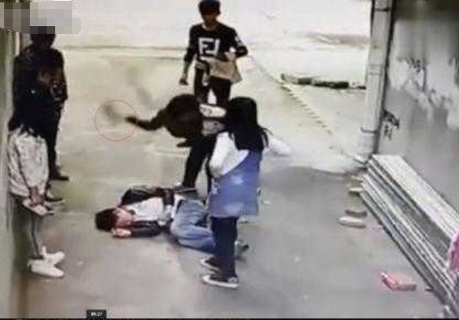 盖世汽车评 只因凶手心情不好，15岁男孩被活活打死，2020年校园暴力案件纪实