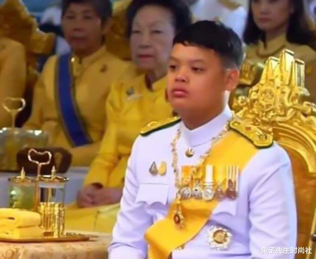 兔子先生时尚社 提帮功在王室地位被动摇,重大祭祀排除在外,王储之争将更加激烈