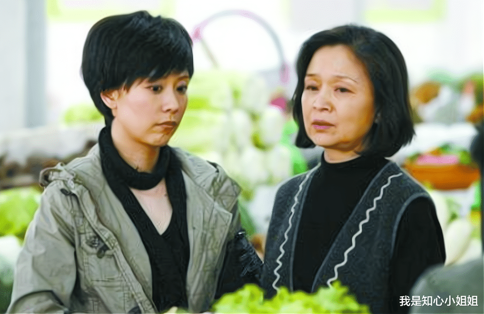 我是知心小姐姐|“嫂子,餐桌坐不下,你去厨房吃吧”“好的,不过有个条件”