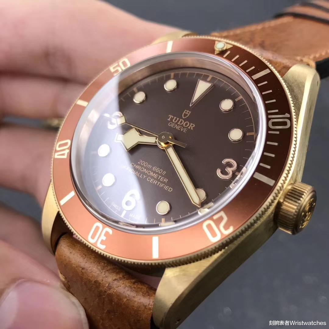 刻腕表者Wristwatches|XF厂帝舵青铜花V3版复刻表入手推荐「告别一眼假」