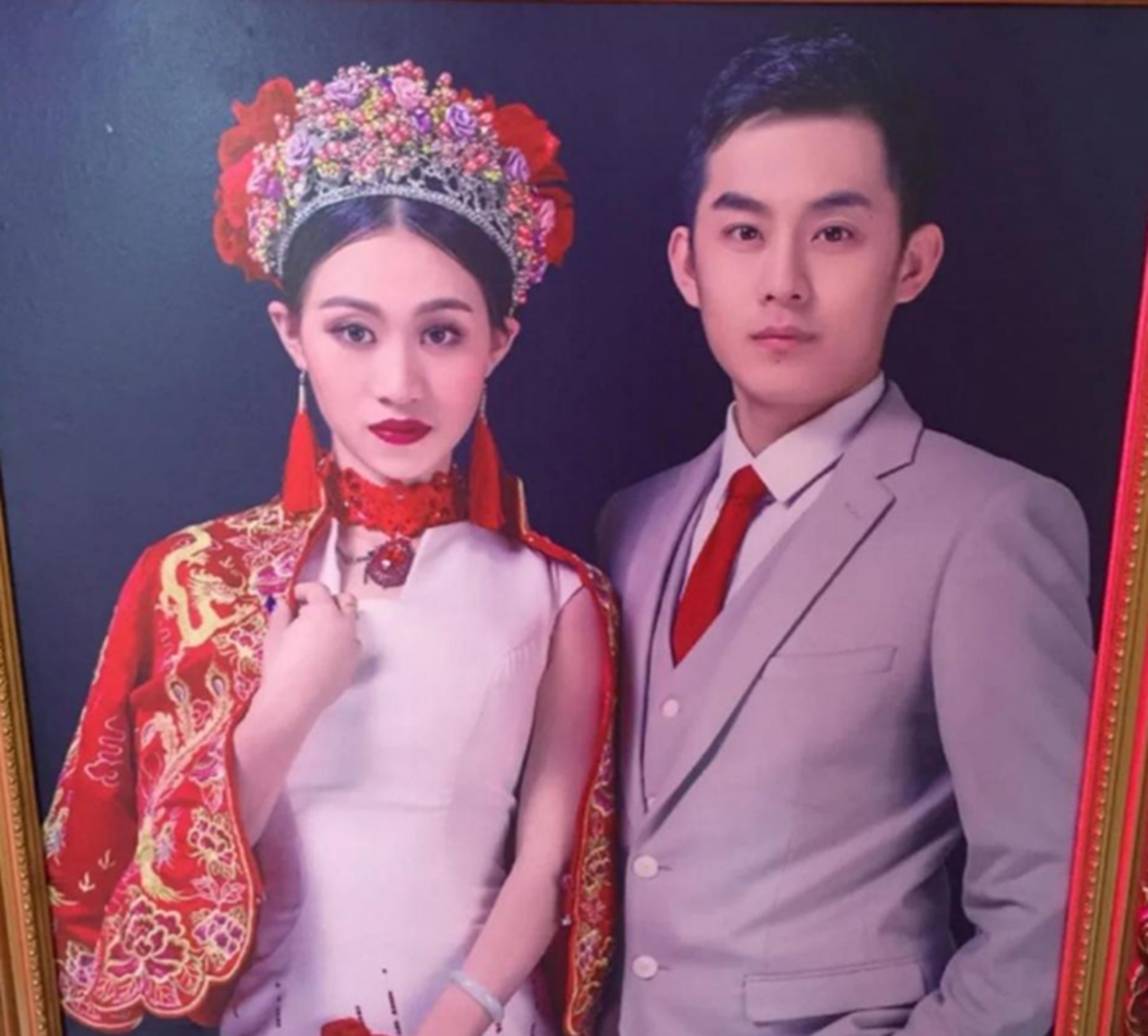 赵丽颖弟弟赵建飞浓眉大眼酷似霍建华妻子长相不输明星姐姐