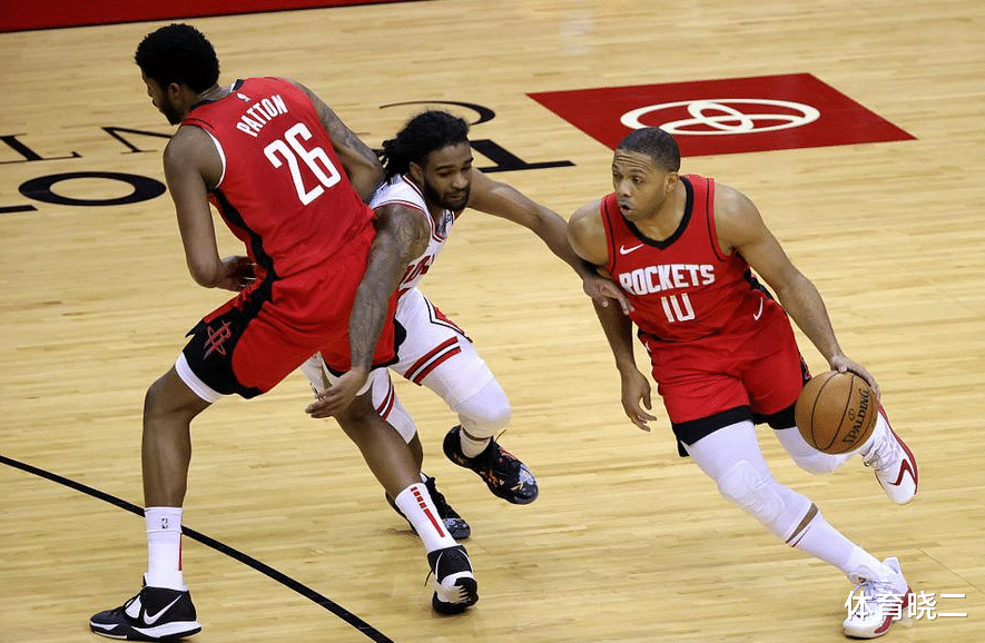 火箭队|6篮板3封盖！火箭2米11新援首秀发挥惊艳，斯通看人真准