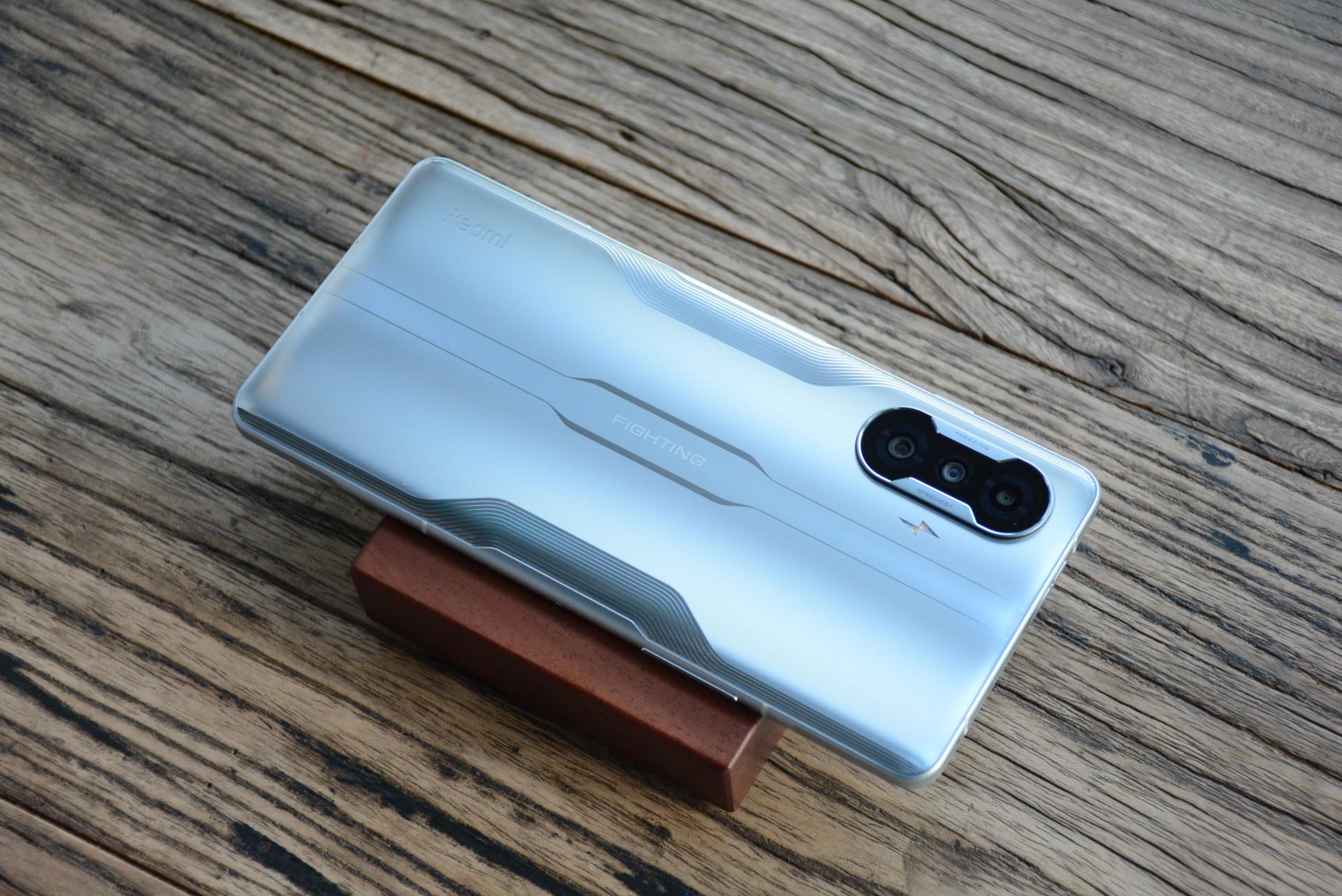 卢伟冰|Redmi K40游戏版超低价发布：网友惊呼，被卢伟冰骗了