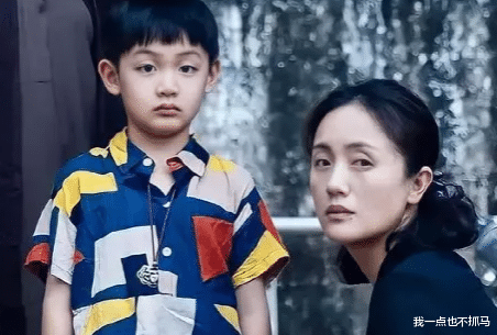 朱媛媛|撞脸袁泉，32岁嫁13年初恋，47岁的她终于拿奖了