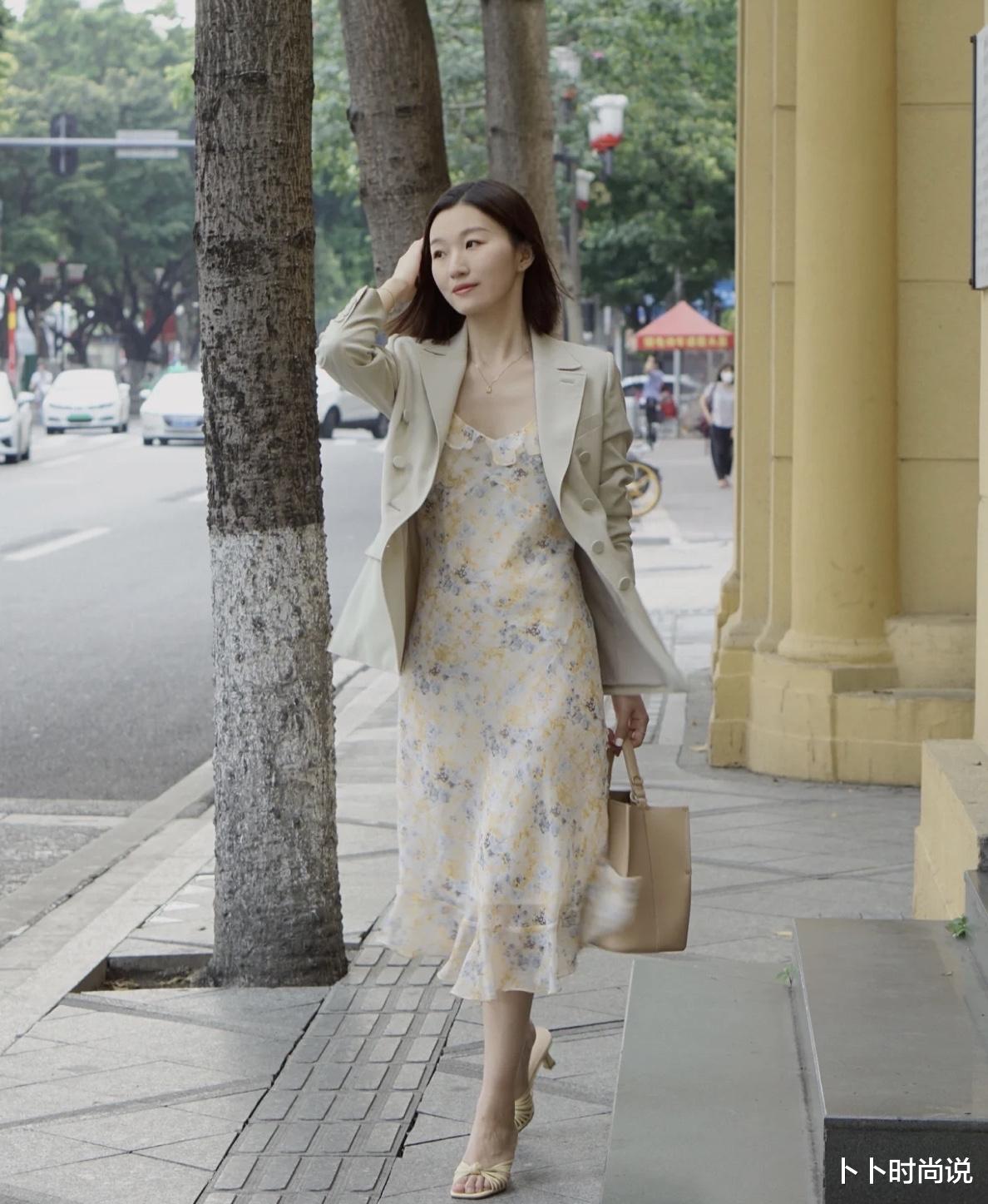 穿衣搭配|普通女生想要逆袭“白富美”，这类名媛气质职场穿搭，你可以照搬