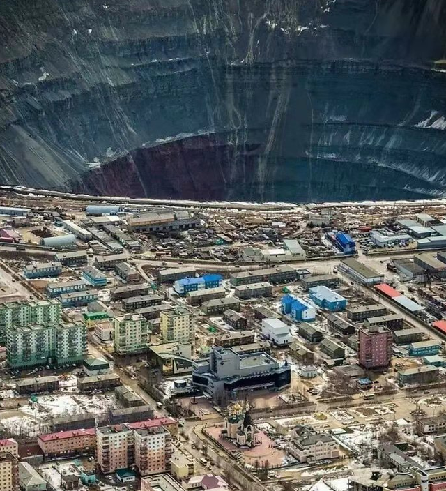 人类会走向“毁灭”吗?11张看起来像“末日情景”的现实抓拍!