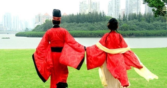 海海带你看剧 穿汉服登记结婚被拒：请别拿你的爱好挑战国家的规定