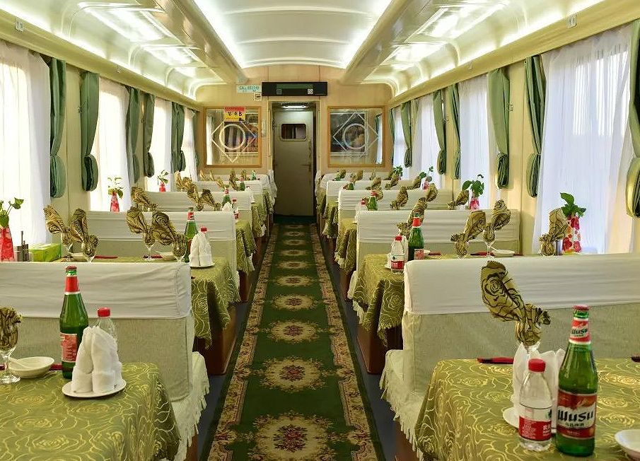 我国火车界的“天花板”，一张车票要1.6万，内部装潢仿若皇宫