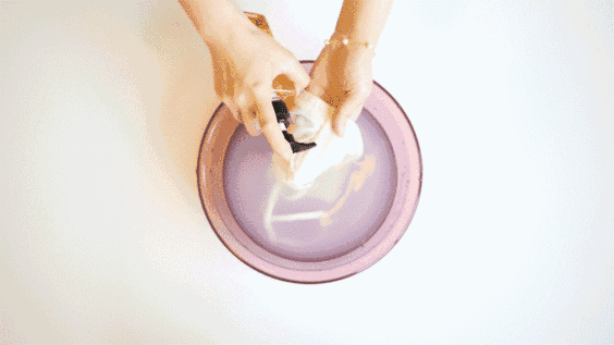 袜子|很多人都说，内裤和袜子不能放到洗衣机里一起洗，这是真的吗？