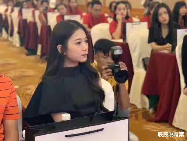 微商|12岁辍学，23岁身价碾压董明珠，憋屈厂妹凭啥逆袭成功