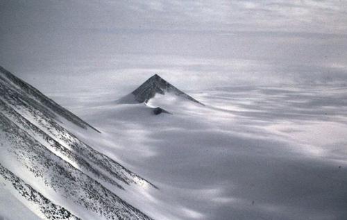 南极 惊人发现：南极冰盖下存在人类史前文明是真的吗