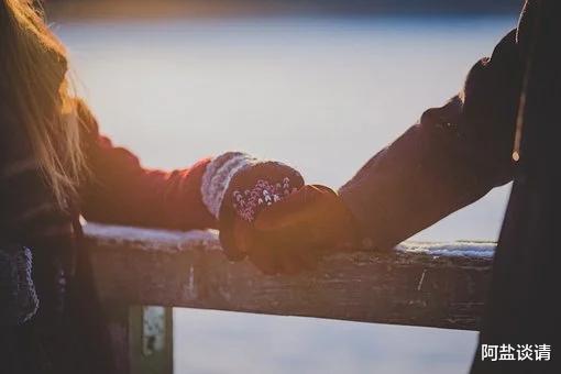 阿盐谈请 我妈带了农家菜,你要知道感恩:凤凰男教育妻子感恩戴德反遭怒怼