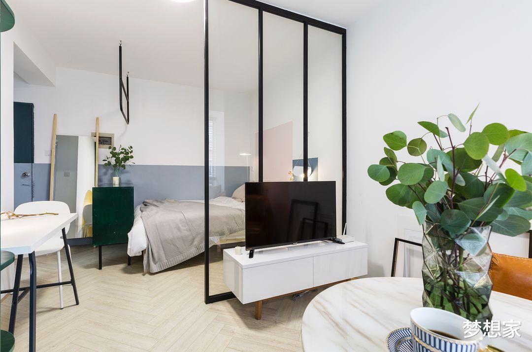 梦想家|女孩买下26㎡蜗居，开放布局+丰富色彩打造出小而美的北欧小家！