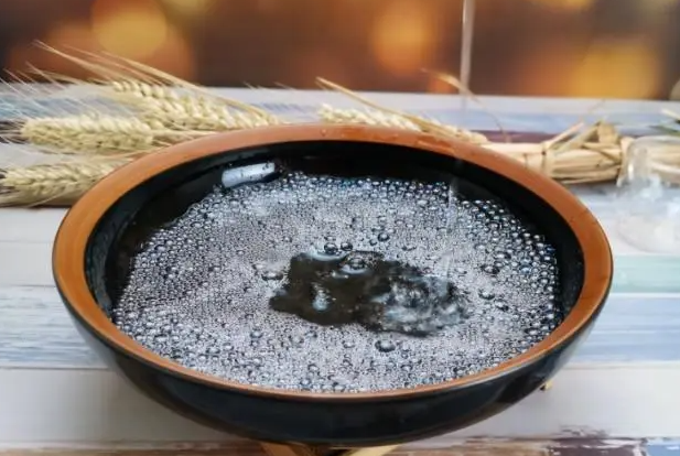 |喝白酒，不管有钱没钱，这3类酒都“别上桌”，妥妥的酒精勾兑酒