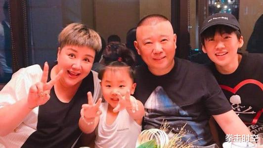 那英|著名导演痛批那英：你给周笔畅擦口红都不配，面相令人生厌