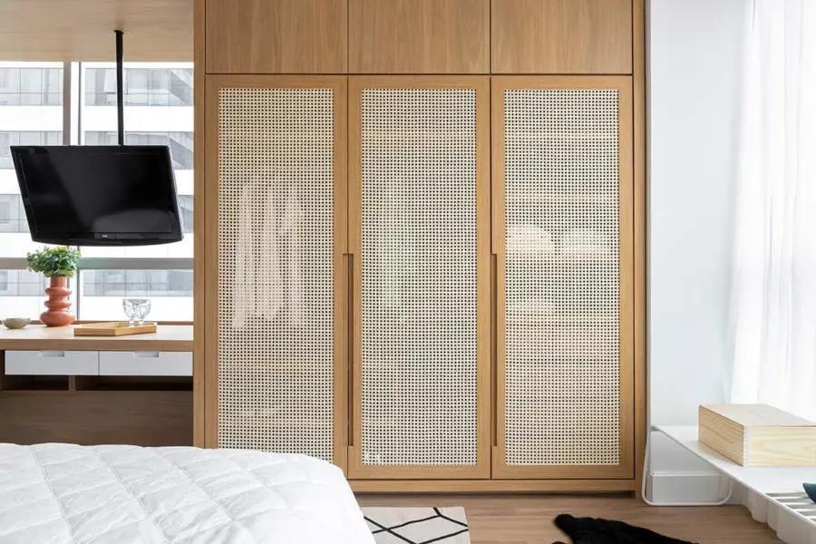 |55㎡丁克夫妻的小宅,进门就是厨房,却一尘不染被当小户型榜样