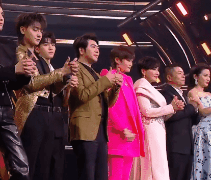 微博之夜|微博之夜合照，娱乐圈关系网一目了然?