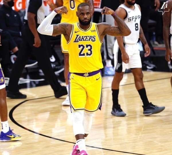 清浅微笑的我|锁定1.4亿！仅剩600万不到，詹姆斯难了！你真的被佩林卡坑惨了