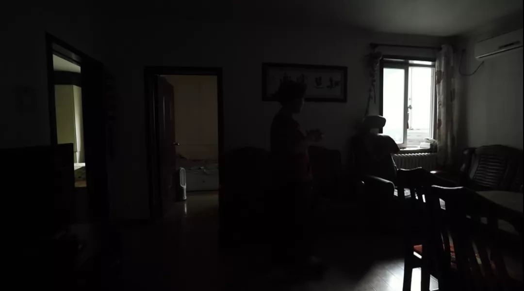 厨房|这房子暗得我看不下去了！改造之后秒变八口阳光之家！