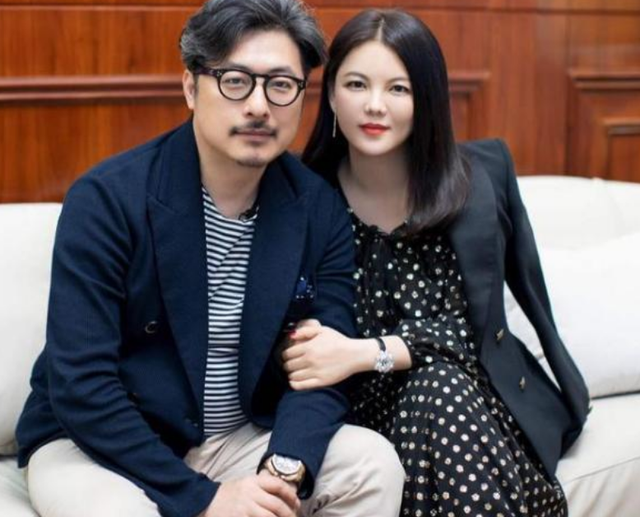 李湘|李湘成功告别臃肿体型，宣布减肥成功，粉丝：女神重回颜值巅峰了