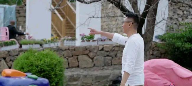 白冰|周杰惨重女友长文控诉，晒出了聊天记录，人设崩塌