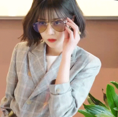 李溪芮|“矫揉造作”李溪芮：上综艺哭被导演嘲矫情，今与女版陈冠希传绯闻