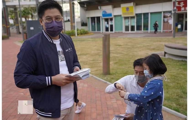 霍启刚|霍启刚带女儿看演出，4岁霍中妍现芭蕾舞天赋，柔韧性不输郭晶晶