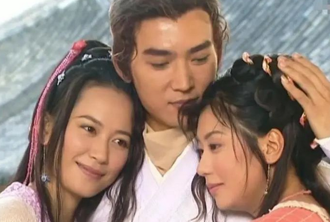 赵敏|长得丑就不要硬演美女，有人演得像村姑，有人我想把她的脸遮上