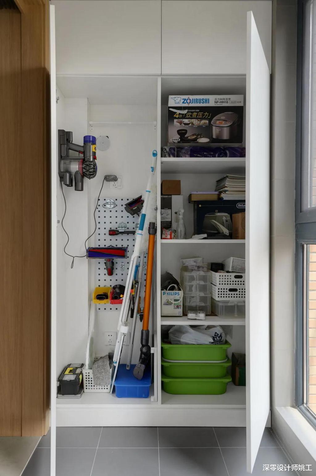 日本装修细节到底多有魅力,看完清洁工具收纳专区后,彻底被折服了