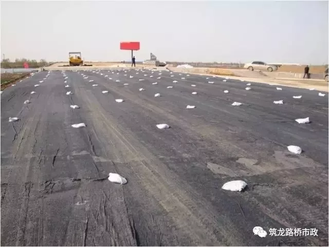 阳光分享鸿鹄志 路面工程病害形式，以及施工质量管理控制要点?