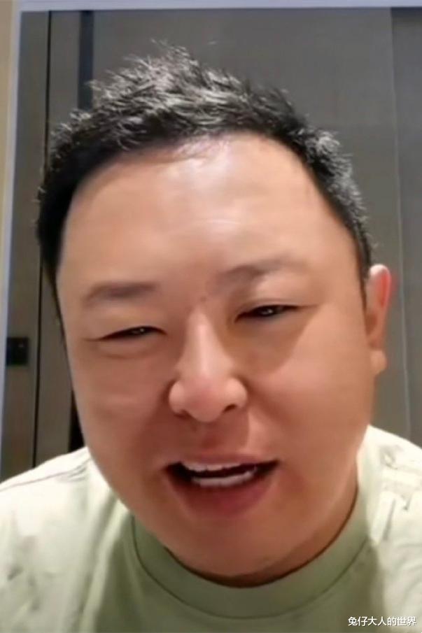 郭德纲|德云社团综录制，三位新成员开启直播模式，网友：郭德纲挺公平的