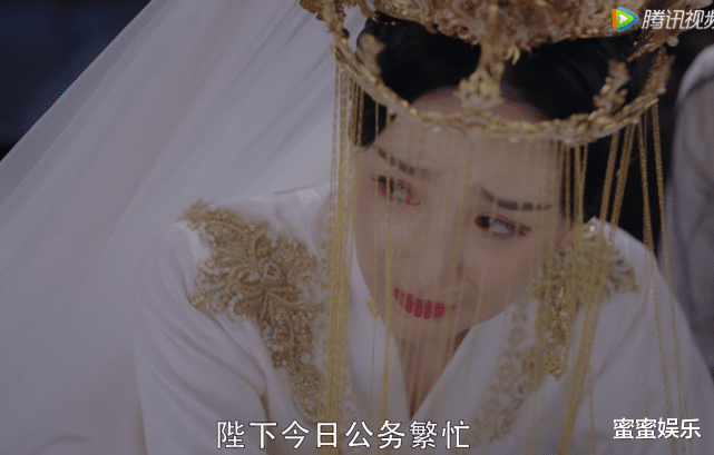 长津湖|差距大！同样身穿紫纱裙揭开面纱，陈小纭和唐嫣的演技大不同