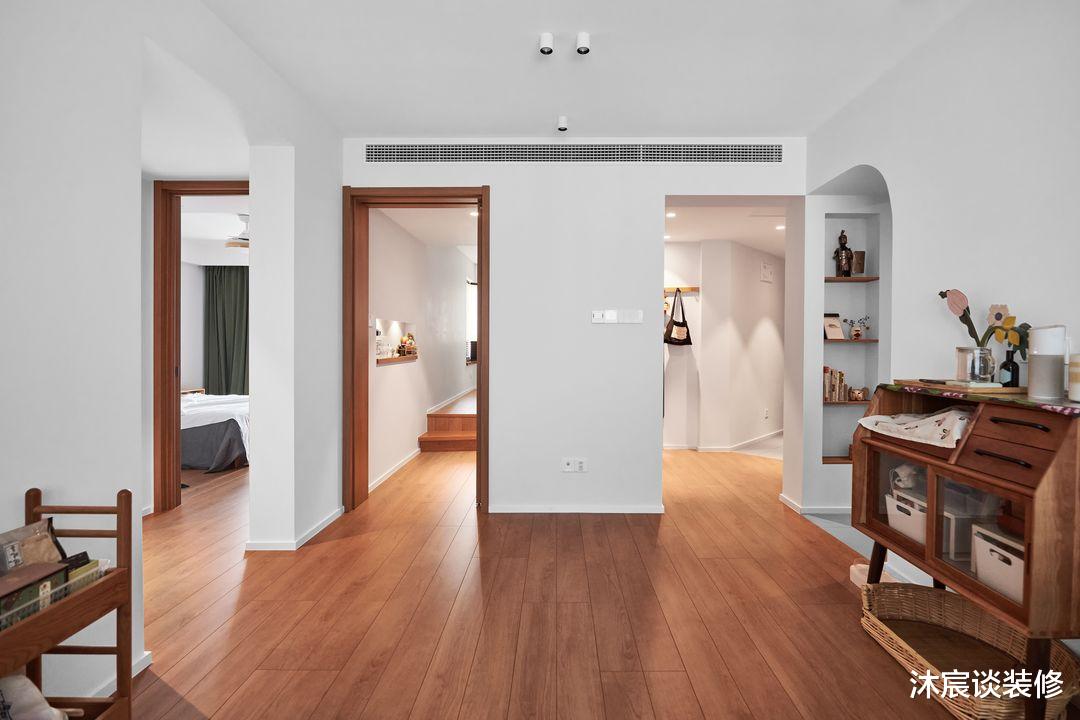 沐宸谈装修|44岁阿姨，与母亲同住，两人把家布置得温馨美好，很适合居家养老