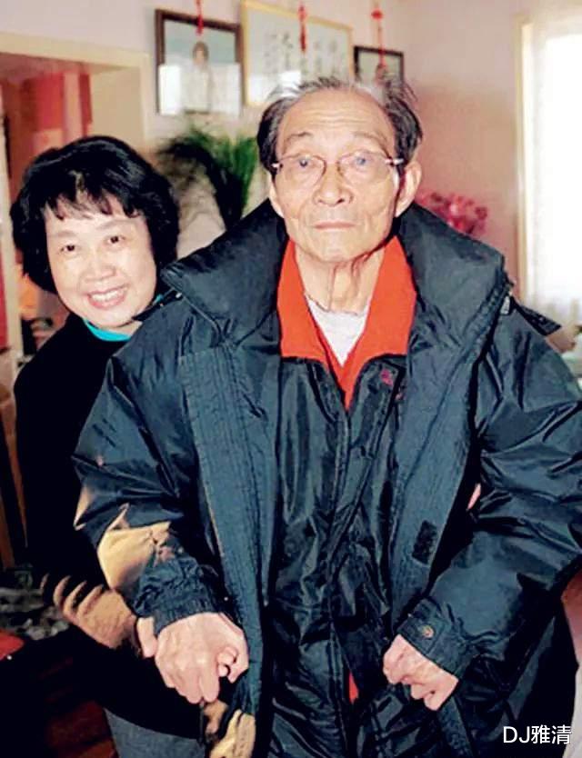 电影|演技精湛老戏骨，76岁娶小30岁美女为妻，86岁去世后，子女与后妻起了纠纷