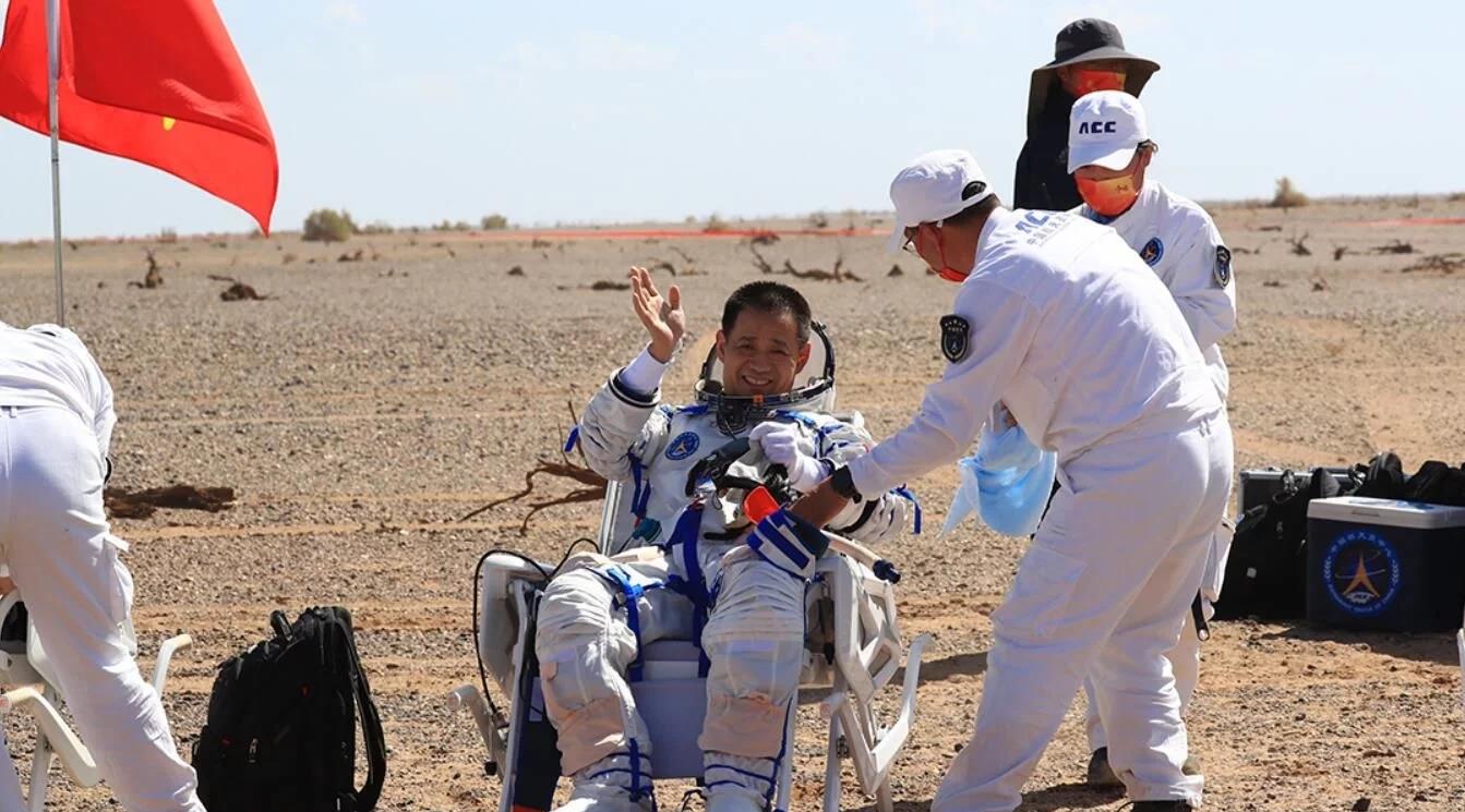 航天员 航天员在返回地球后,为何还需要隔离?难道太空中有病毒不成?