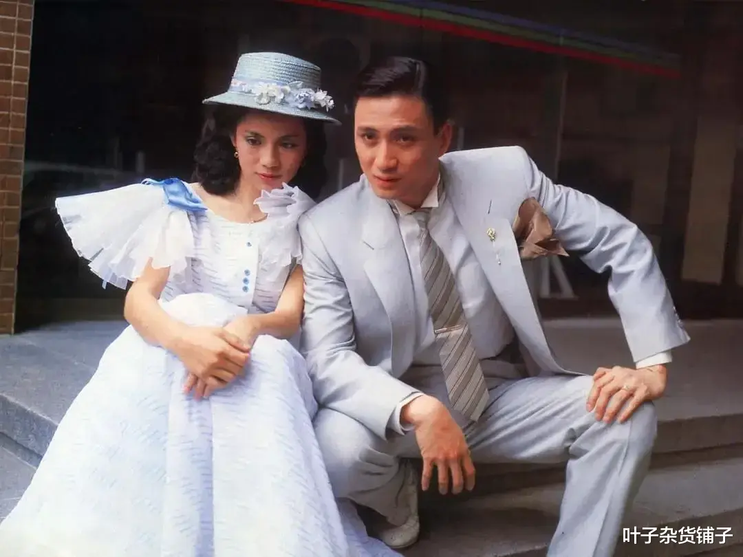 罗中旭|1985年在翁美玲的葬礼上，汤镇业把折断的梳子放入了棺木，以示结发夫妻之礼