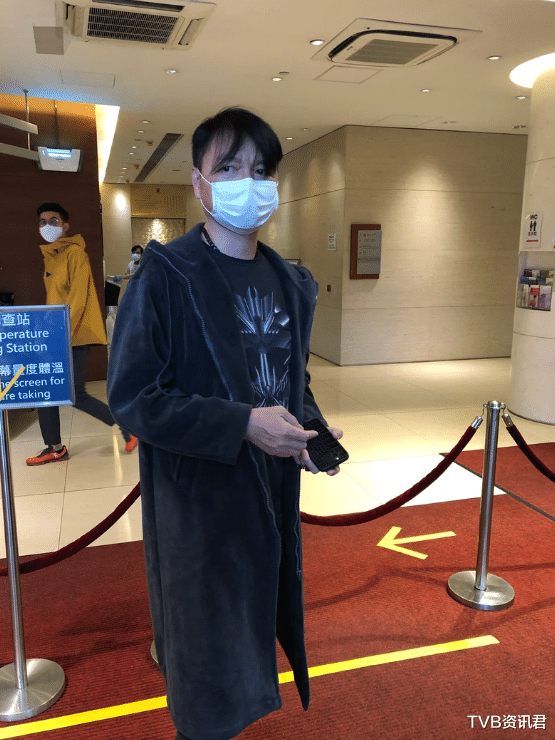 |泪目！68岁资深演员吴孟达肝癌恶化不幸病逝，亲人陪走最后一程