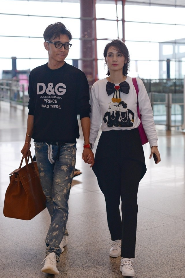 洪欣|《请吃饭的姐姐》开播，蔡少芬四姐妹齐聚，洪欣的造型惹人心动