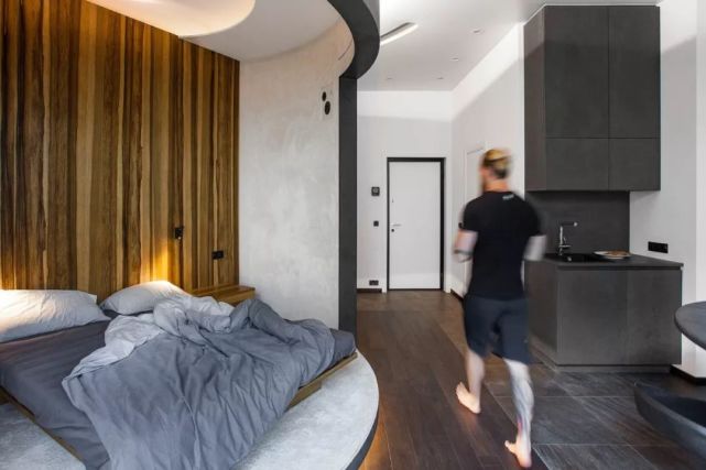 越来越多人卧室不买床了,这样设计实用不占地,太聪明了