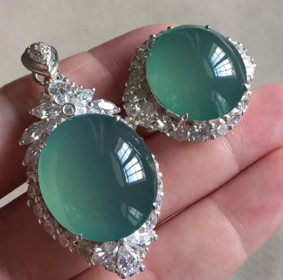 翡翠|翡翠蓝水种是什么意思？什么样的蓝水翡翠好呢？