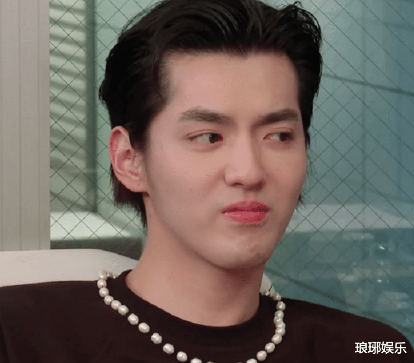 吴亦凡|网友翻出吴亦凡赵今麦牵手照片，男方想带她回家，网友细思极恐