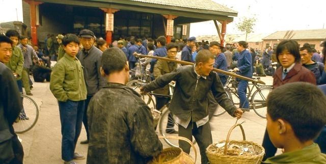 星叨叨 1985年陕西西安老照片：难得一见的城市风貌、生活场景，你认得吗