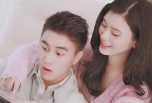 MARRY|奚梦瑶孕期晒瑜伽照，自称孕期不适，但身材保持的是真的好