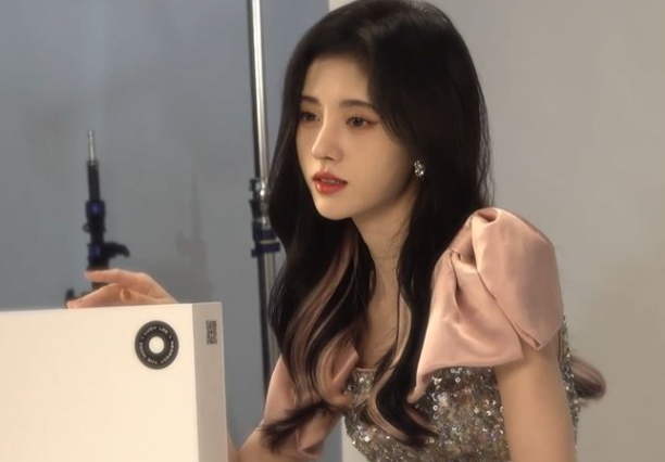 豆瓣|27岁鞠婧祎生图流出，4000年美女是否站稳神坛？额头抢镜颜值无话可说