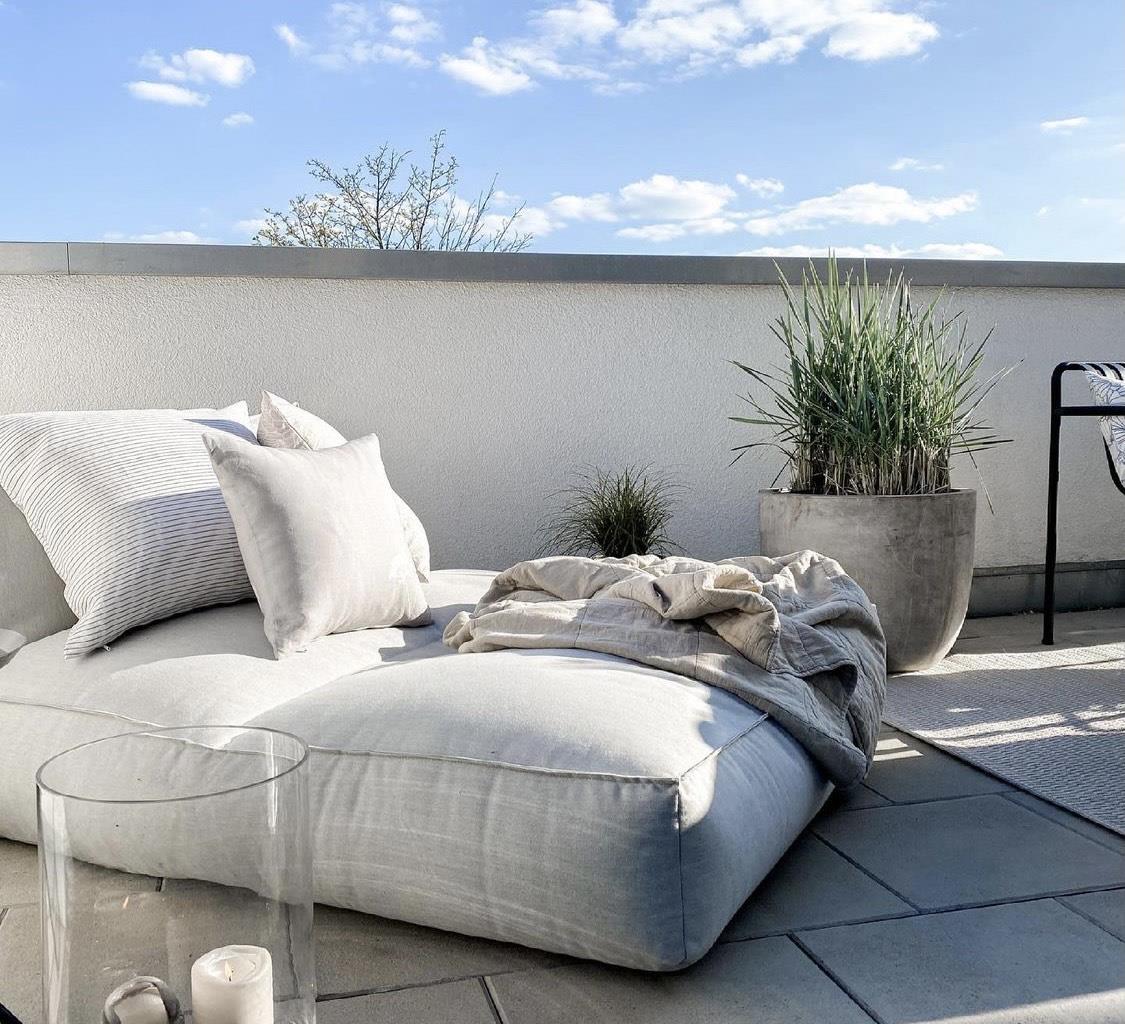 在她家,我看见了精致穷的快乐!全屋极简风十足,美得很高级!