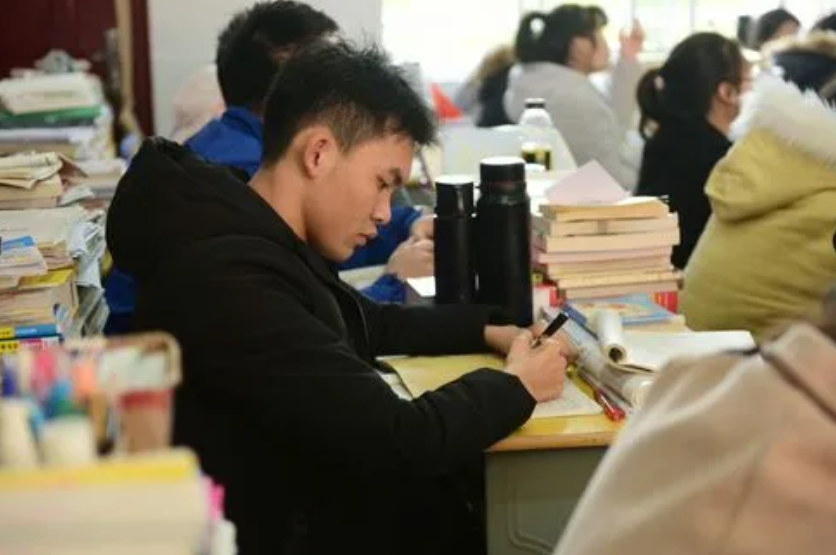 私立学校|双减已实行一个学期，公立和私立学校差距明显，问题逐渐浮出水面
