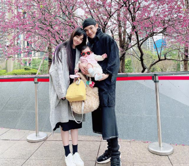 张继科|有种基因突变叫向佐女儿,继承妈妈混血,才7个月就美成国民初恋